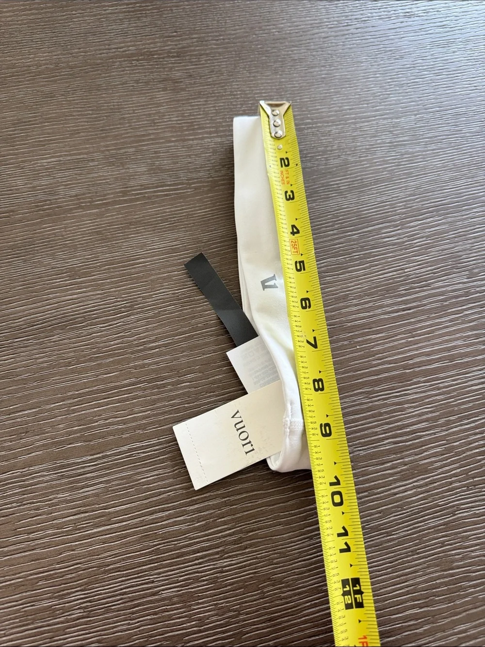 Vuori Women’s NWT Volley Headband White V-Logo Headband